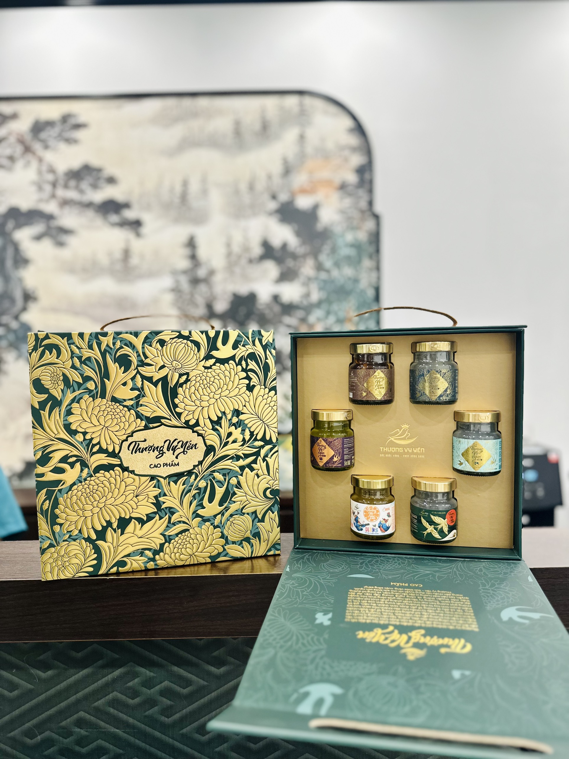 Set quà 6 hũ yến chưng sẵn CiCi Thượng Đỉnh Yến chứa 30% yến hũ 70ml nguyên chất cao cấp Khánh Hòa