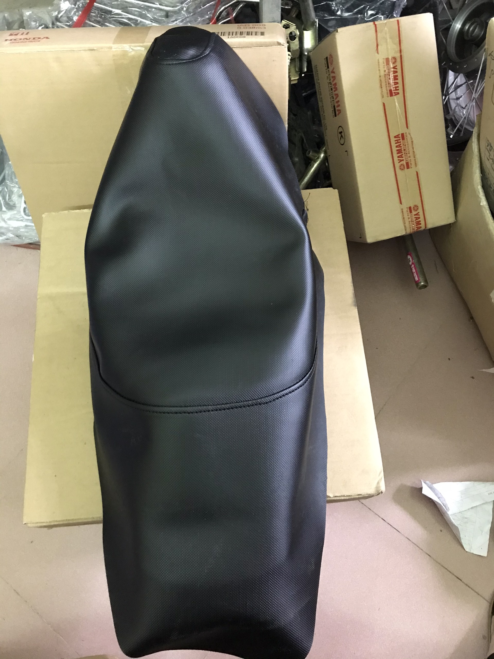 Vỏ yên Air blade mới