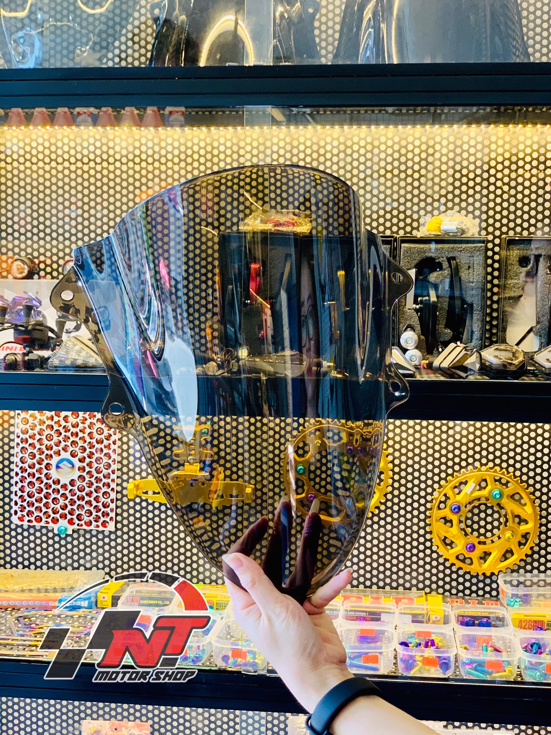 Kính chắn gió R15v3 Puig