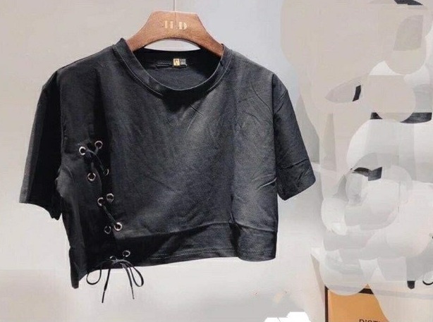 Áo croptop ôzê sườn thắt dây hit hot e3