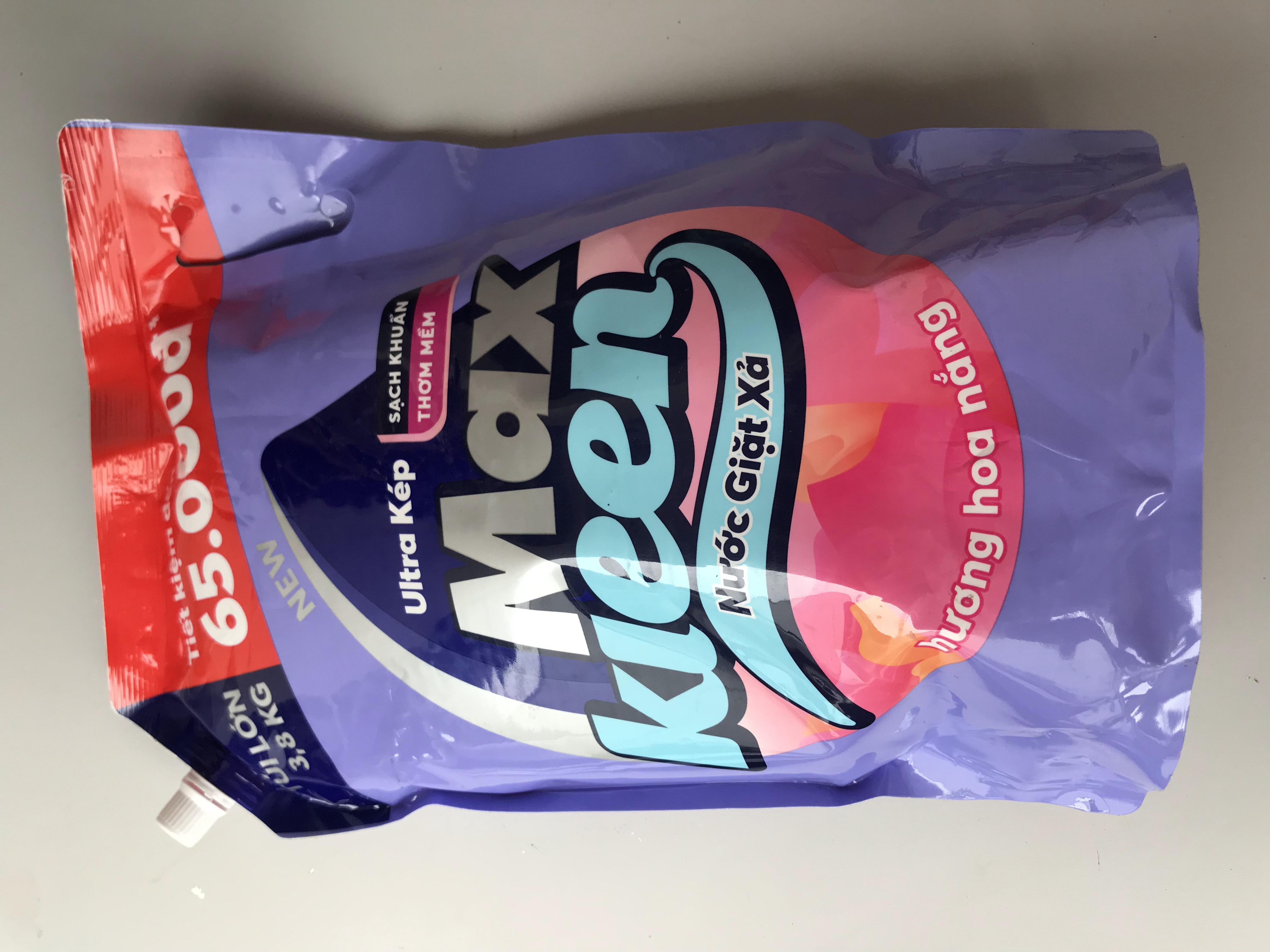 Nước giặt xả Maxkleen Hương Hoa Nắng Túi 3.8kg