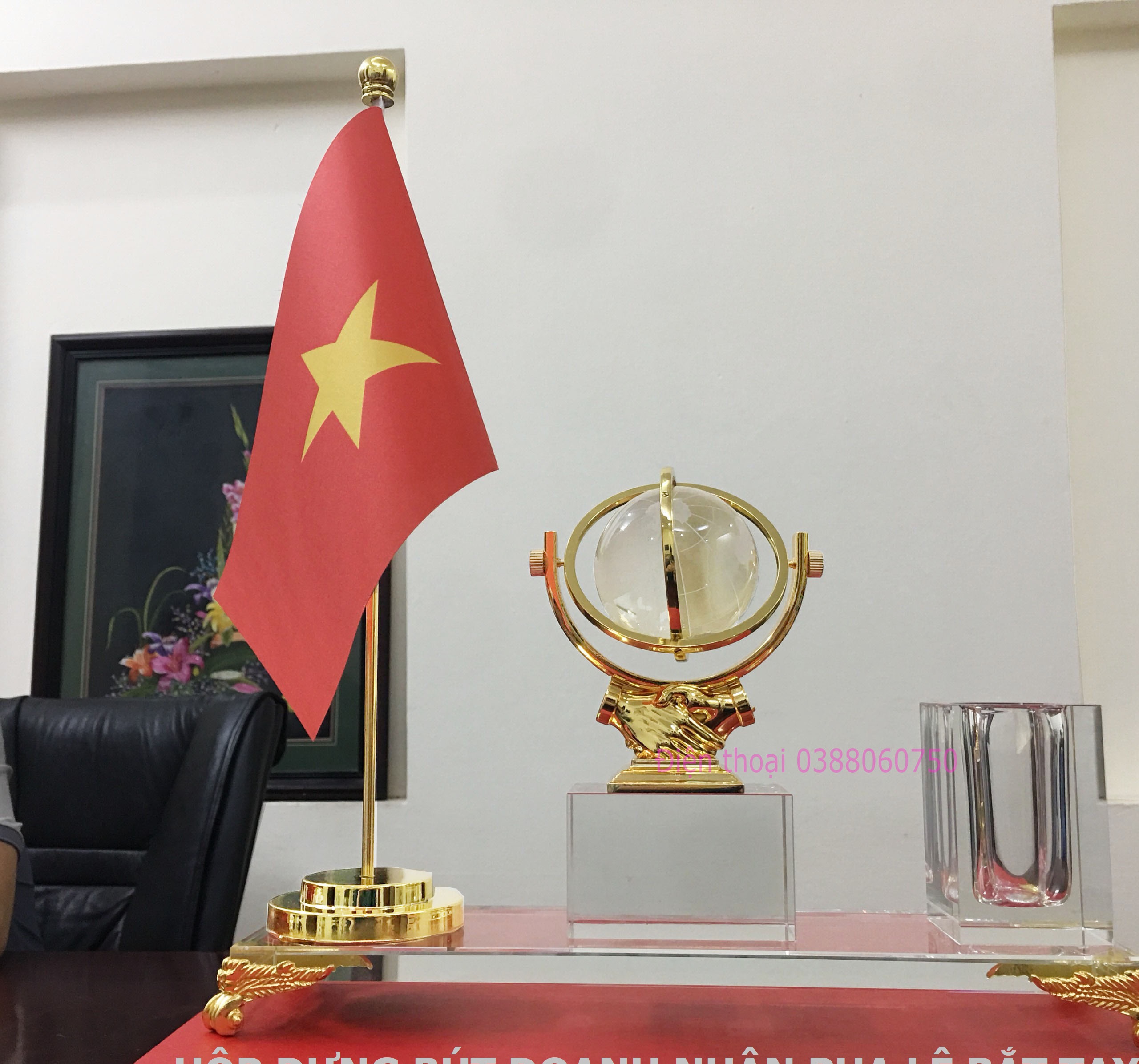 Hộp đựng bút doanh nhân, khay đựng bút pha lê để bàn mẫu Quả cầu hữu nghị