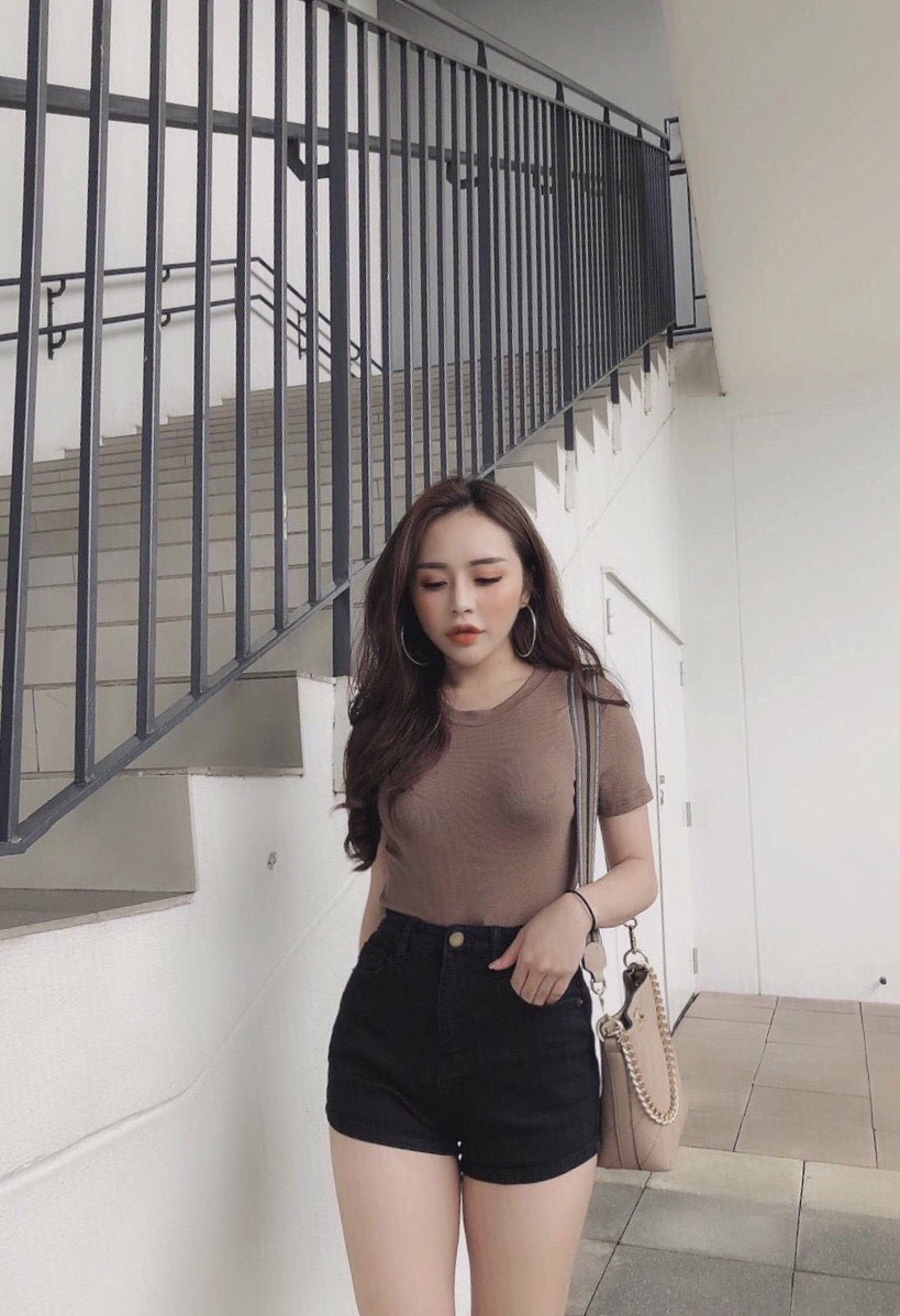 Quần Short Lật Lai