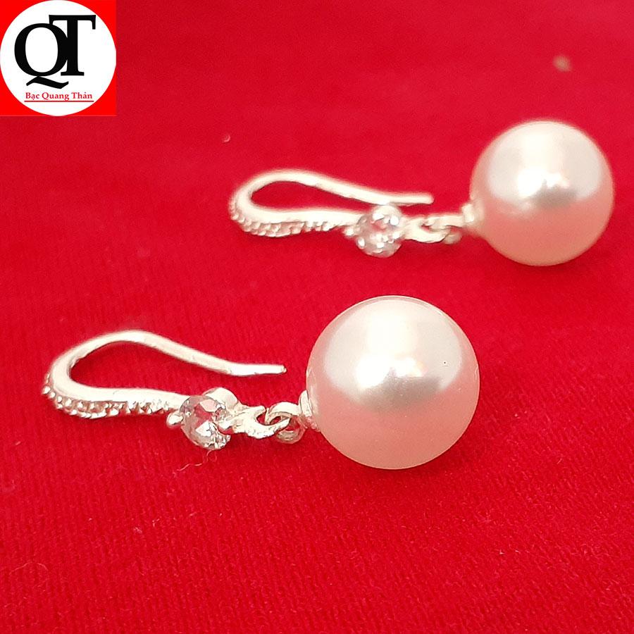 Bông tai nữ Bạc Quang Thản, khuyên tai nữ dáng dài gắn ngọc trai nhân tạo size 10 ly gắn đá cobic trắng, khóa móc đeo sát tai chắc chắn chất liệu bạc thật không xi mạ, không gỉ, không gây kích ứng da khi đeo – QTBT8A