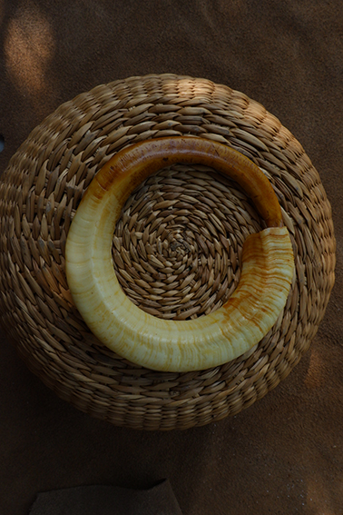 [HCM]Nanh Heo Vòng Nhân Tạo Size lỗ 5.8 đến 6.4cm   Mỹ Nghệ cao cấp