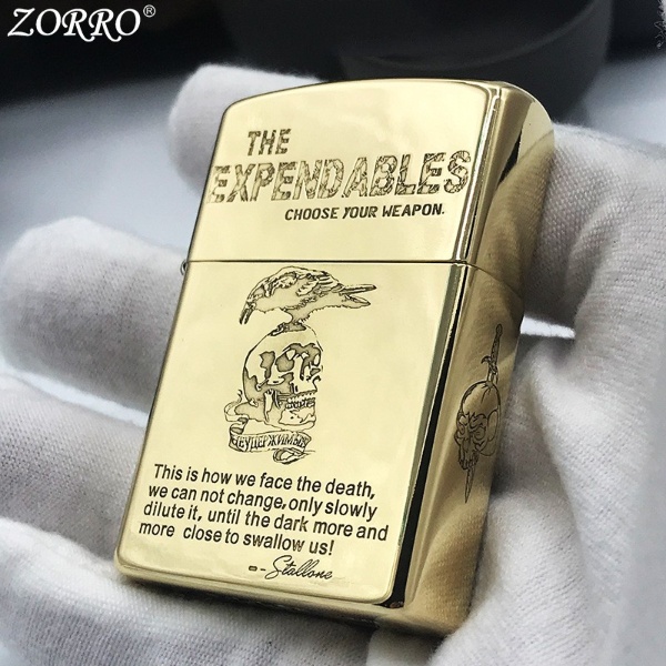 ( Chính Hãng ) Bật Lửa Xăng Đá Zorro Khắc 5 Mặt The Expendables Vàng Đồng ( Có Hộp - Tặng Kèm Đá Bấc) Hột Quẹt Xăng Đá Độc Lạ