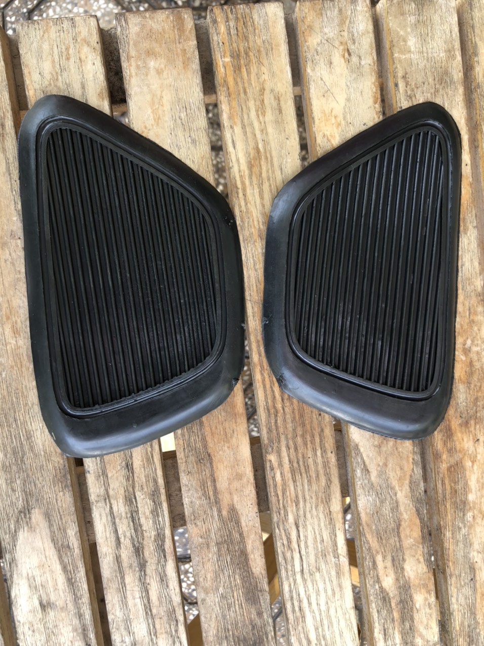 Cặp cao su hàng mới ốp bình xăng lớn cho xe honda 67-72