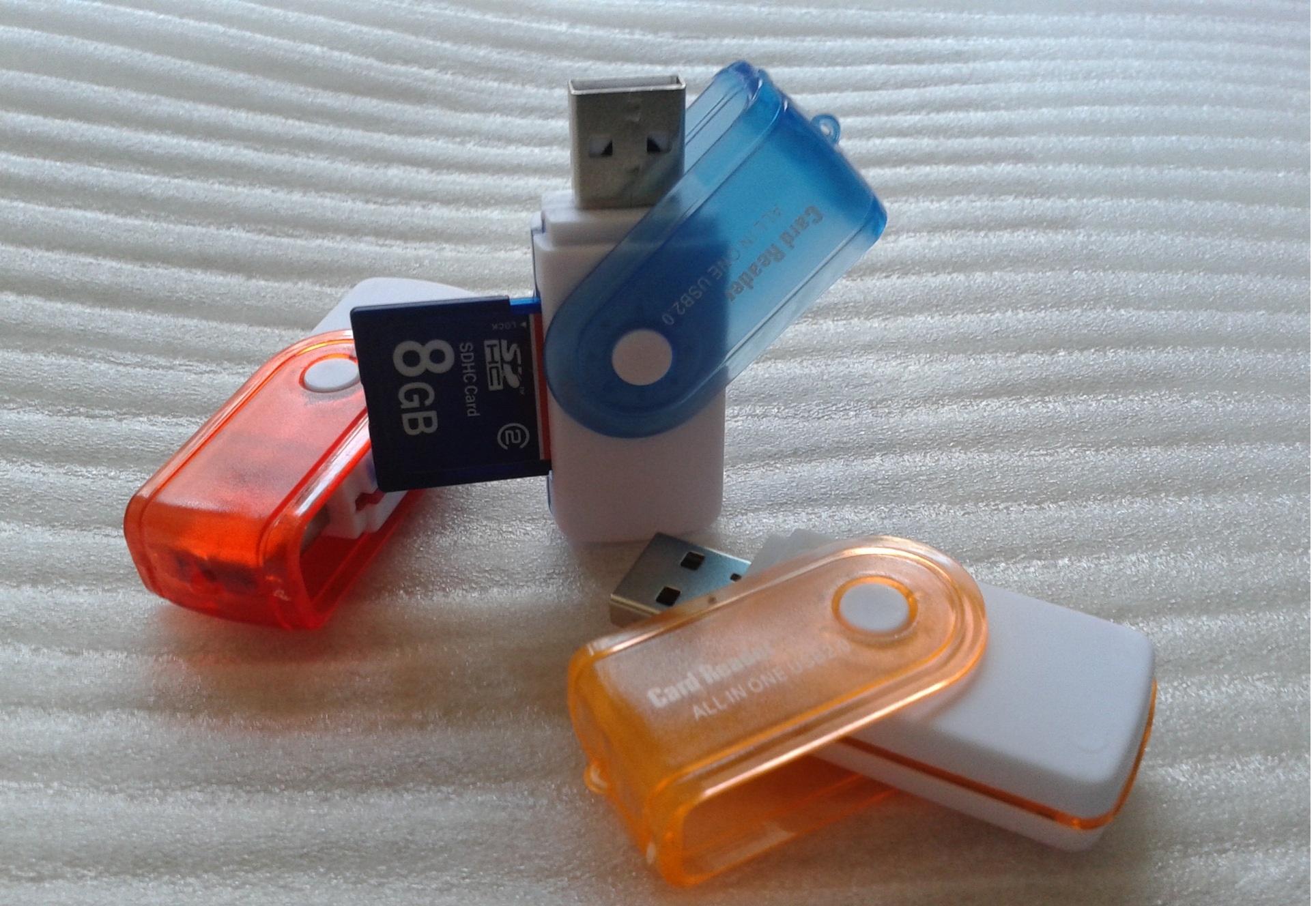 Đầu đọc thẻ nhớ xoay đa năng 4in1