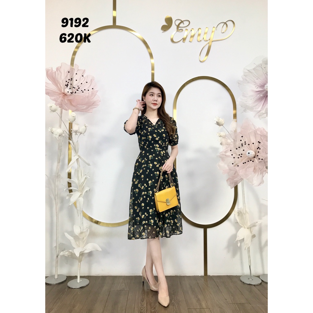 Đầm emy em9192 xoè cổ tim tay nhún