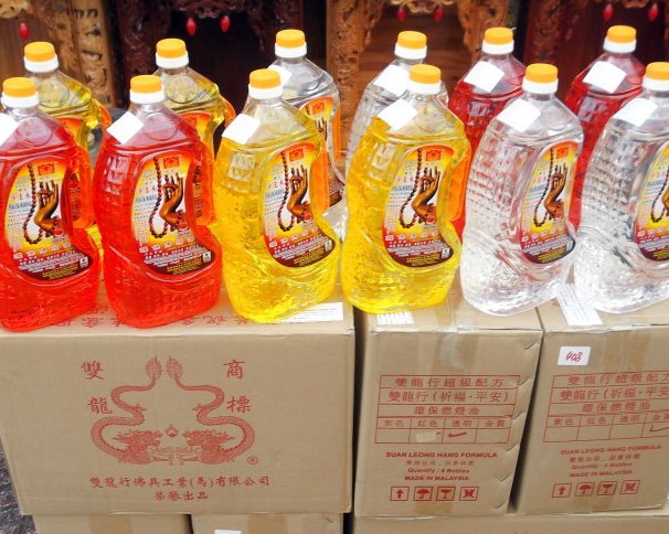 Dầu cát tường lưu ly loại 1kg -1,2kg - Dầu thắp đèn dầu thờ cúng