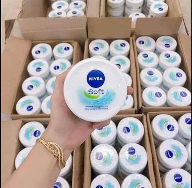 Kem dưỡng ẩm nivea soft 200ml