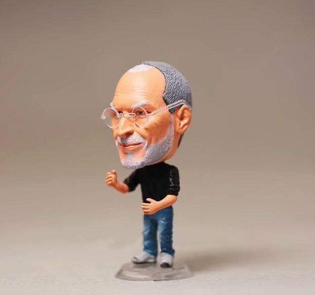 Tượng Steve Jobs cử động các khớp