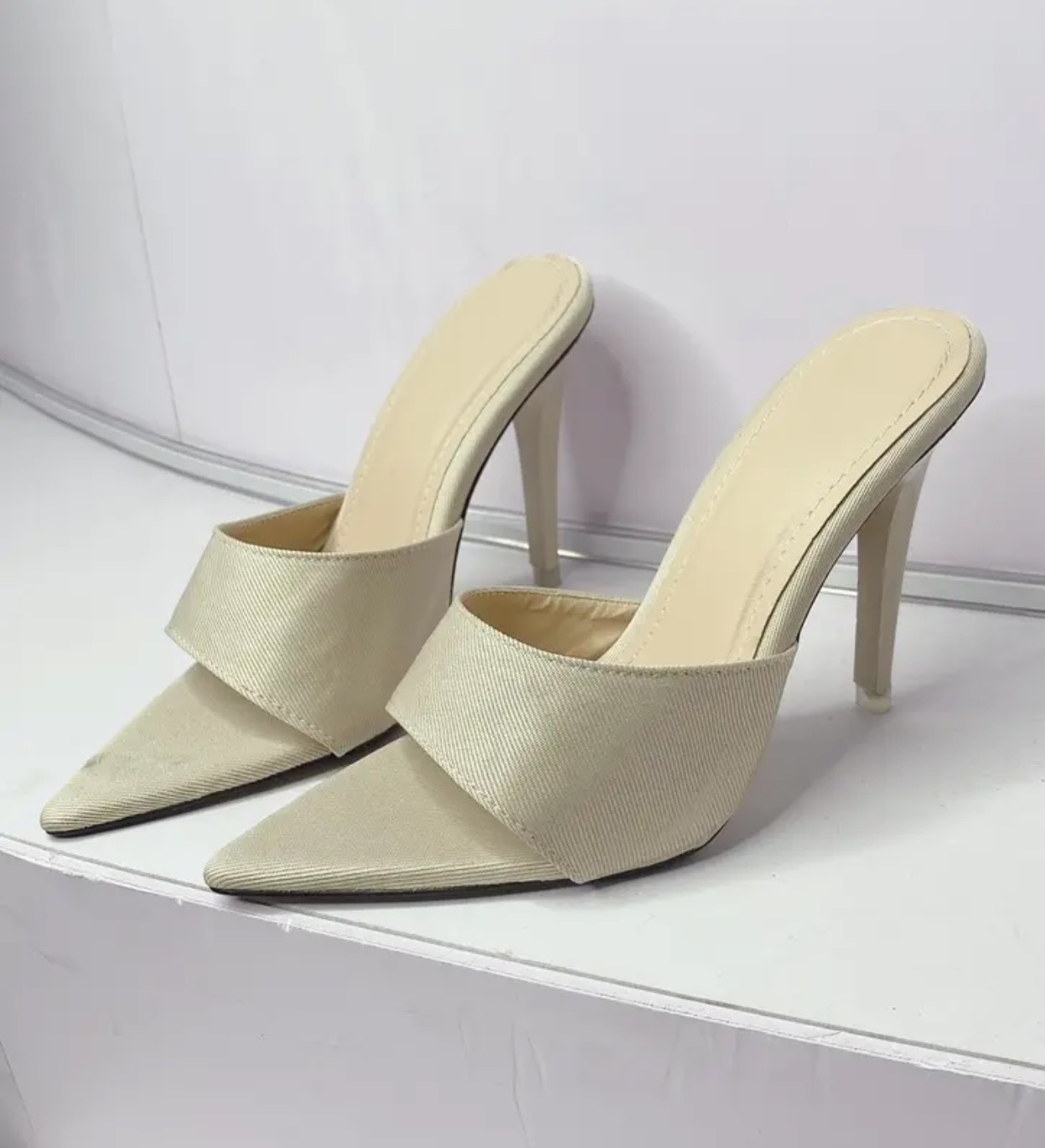 Dép cao gót nhọn 9cm quai bọc jean hothit