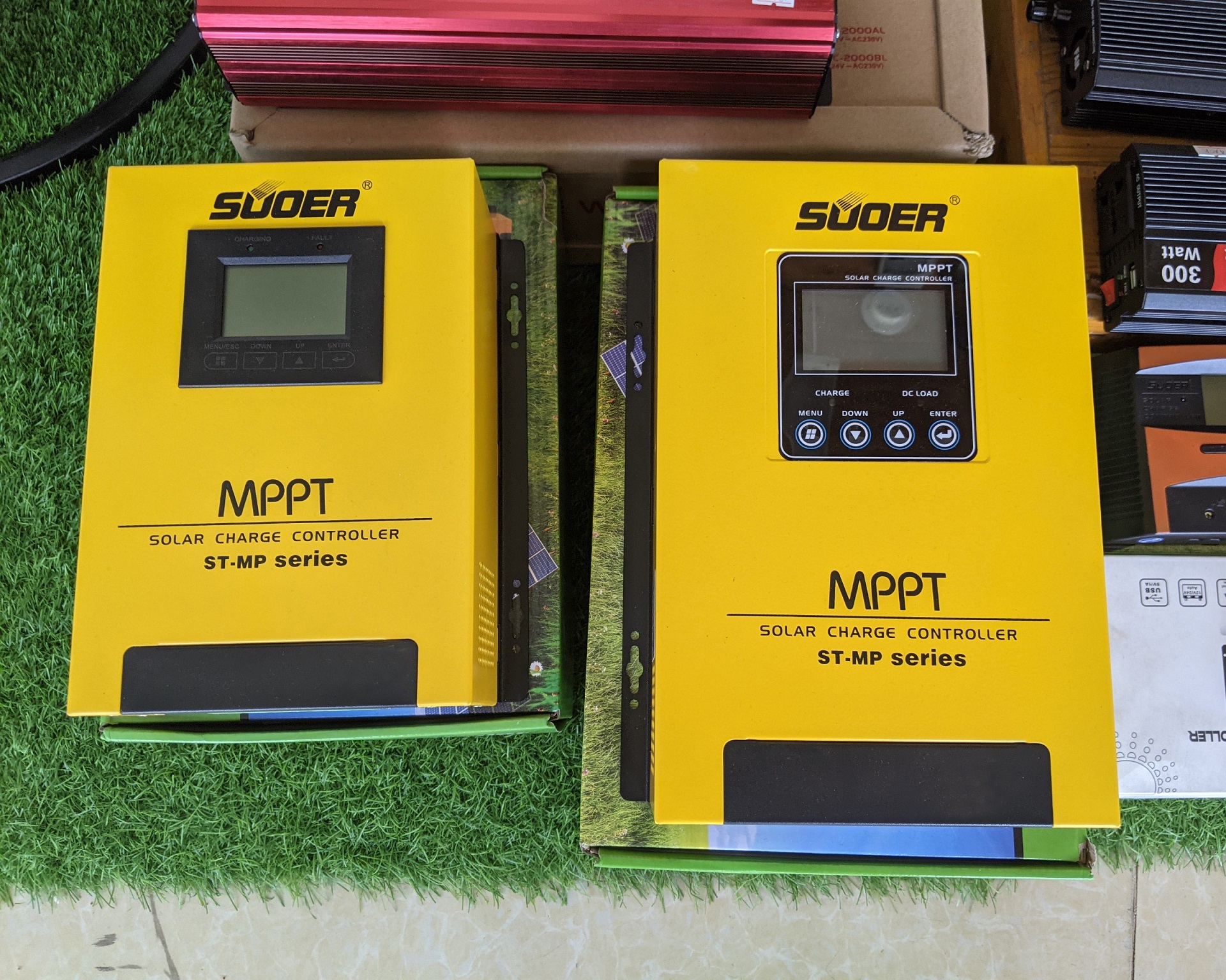 Bộ sạc pin năng lượng mặc trời mppt givasolar st-mp