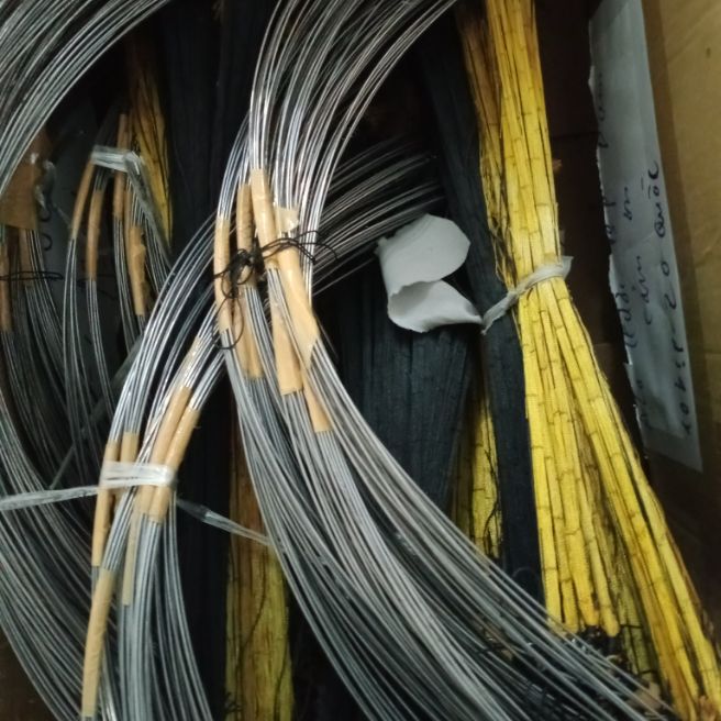 5 cung bẫy cút màu đen tàng hình