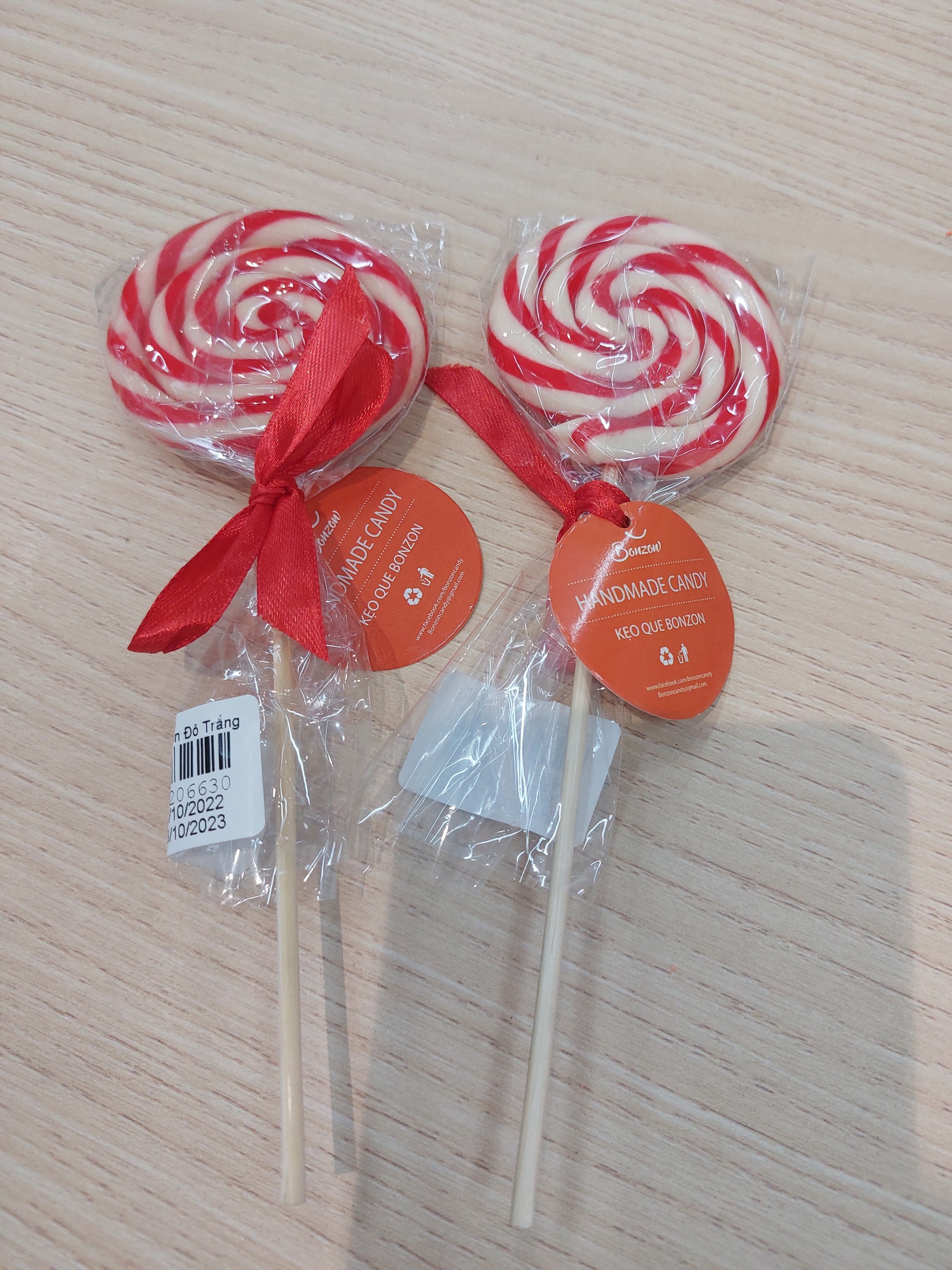 Kẹo mút lollipop đỏ trắng - Bách hóa chú hoài