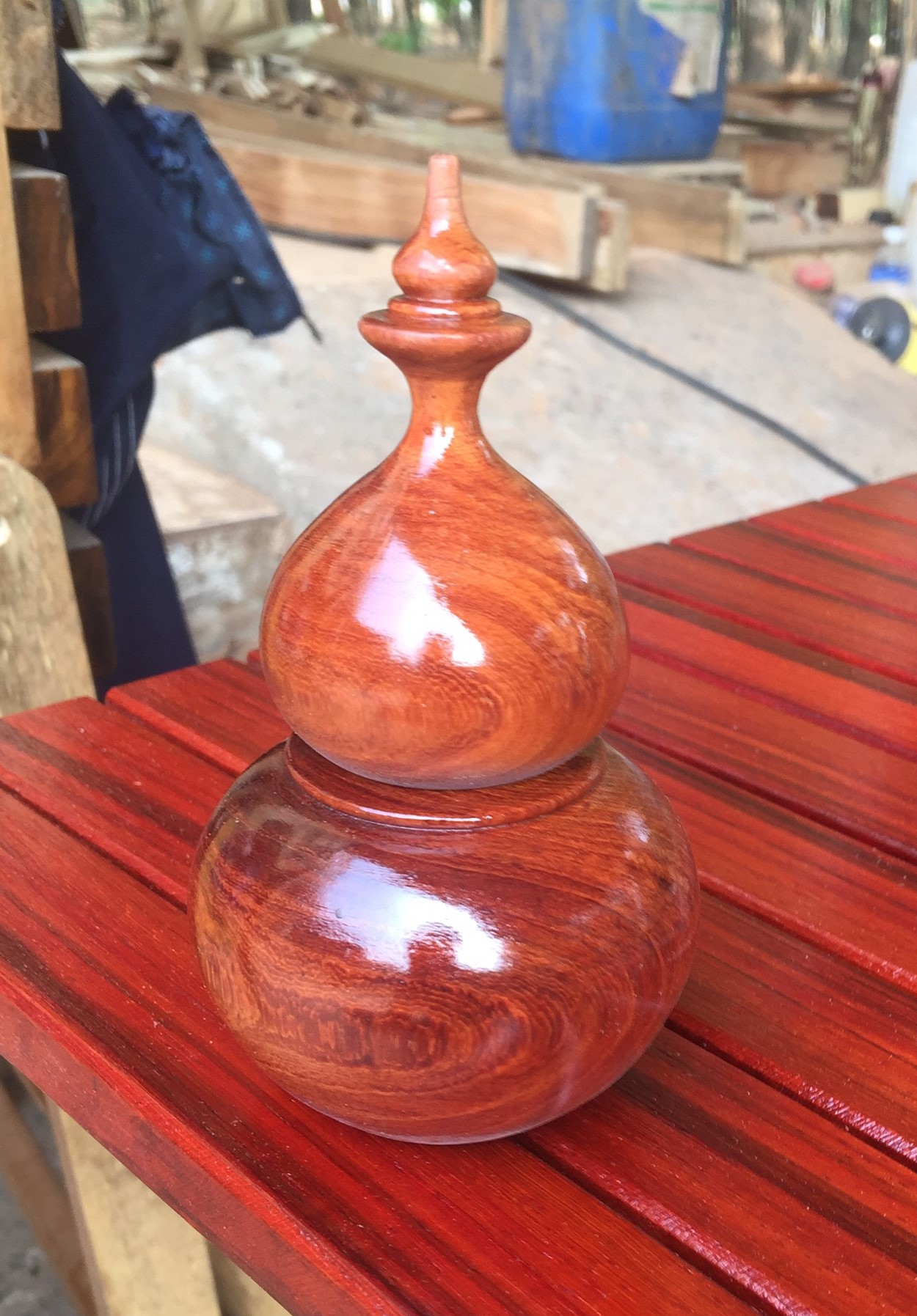 Hũ đựng tăm gỗ Hương Gia Lai