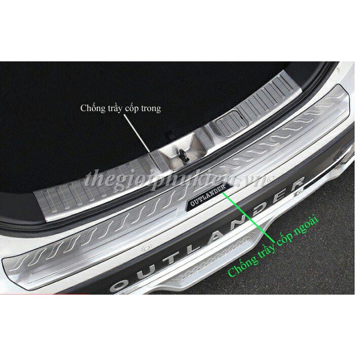 Ốp chống trầy cốp Mitsubishi Outlander – INOX(hàng cao cấp)