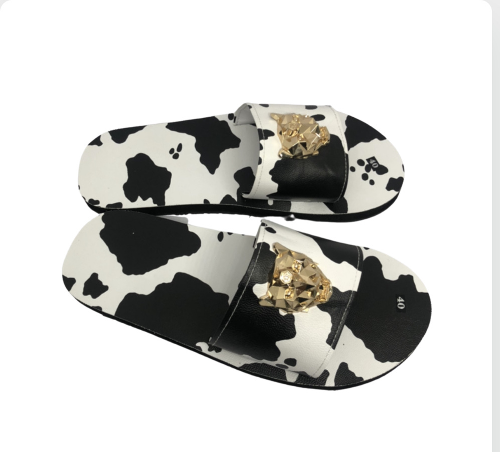 dép quai ngang nam và nữ thới giới sandal ( đế màu bò sữa quai cùng màu ) size từ 35 đến 43 nam