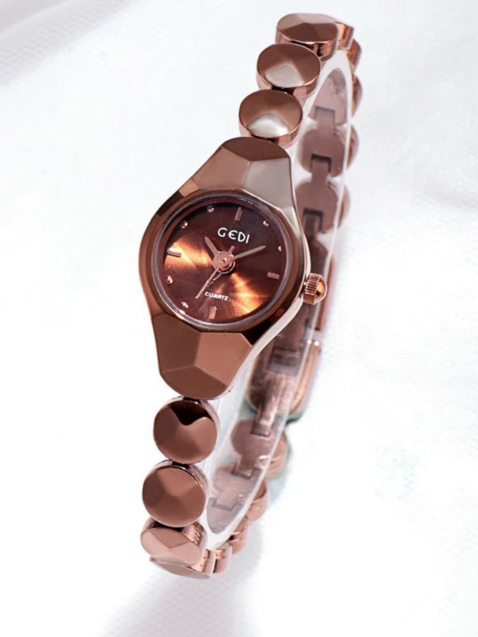 Đồng hồ nữ Gedi dây kim loại kiểu thạch anh phong cách Hàn Quốc nữ tính nhẹ nhàng
