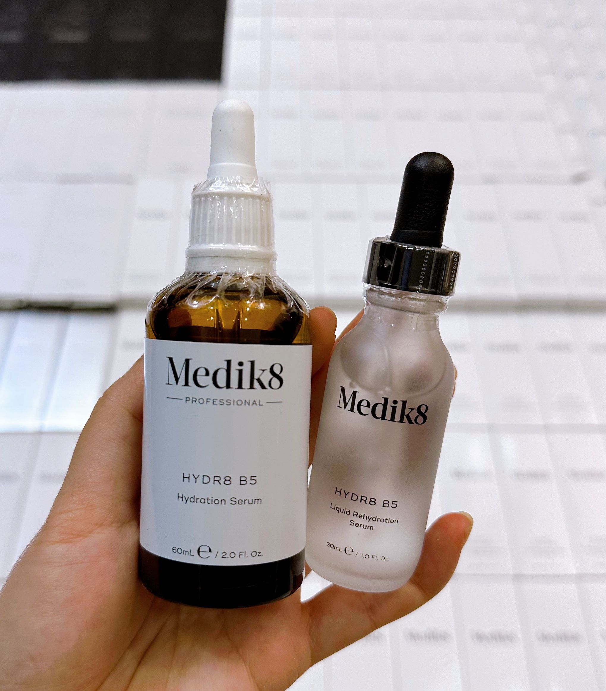 Serum B5 Medik8 Hydr8 Giúp Phục hồi Chuyên Sâu, Cấp Nước và Dưỡng Ẩm cho mọi làn da