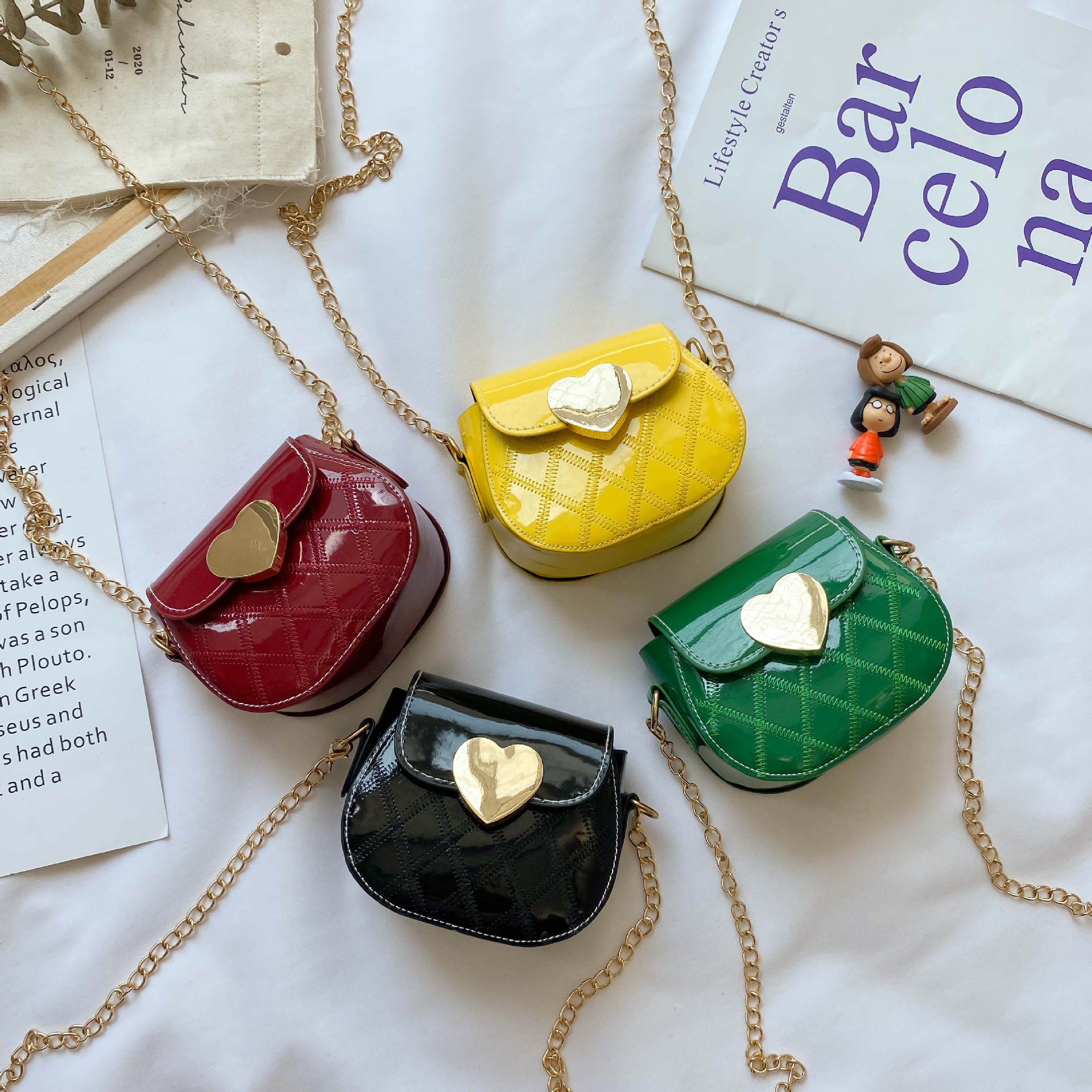 [FreeShip Max] Túi đeo vai chéo cho bé gái dễ thương Logo Trái tim ( B679)