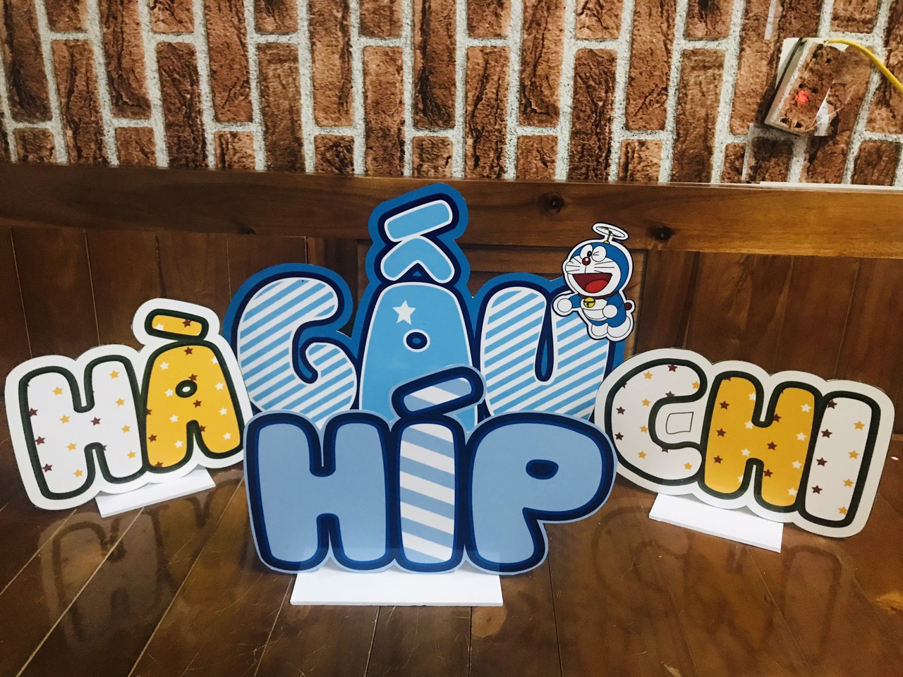 Bộ tên để bàn trang trí sinh nhật (15k/chữ cái)