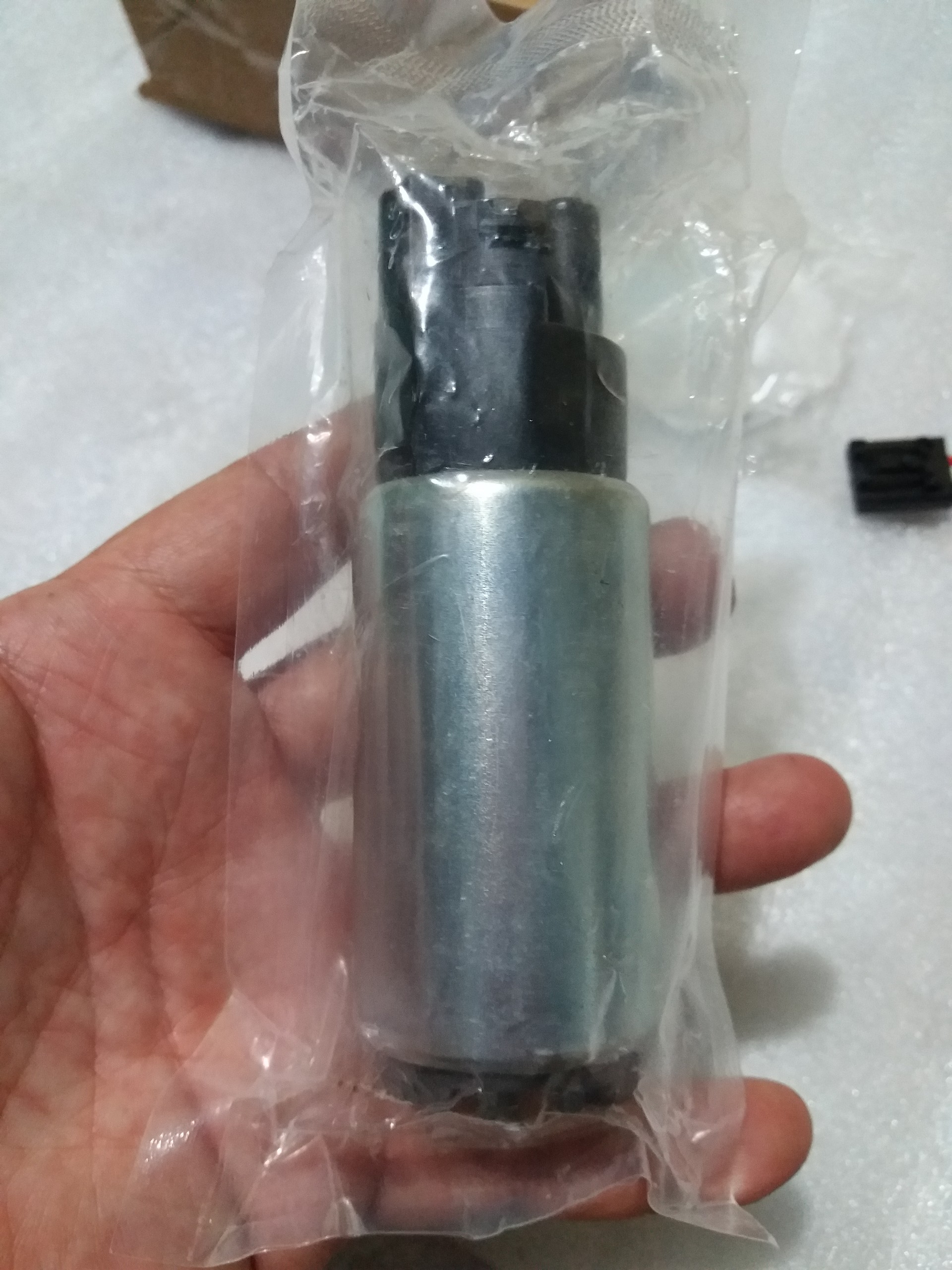 Bơm xăng dài giắc to bơm khỏe phù hợp nhiều dòng xe nissan toyota honda hyundai v.v..
