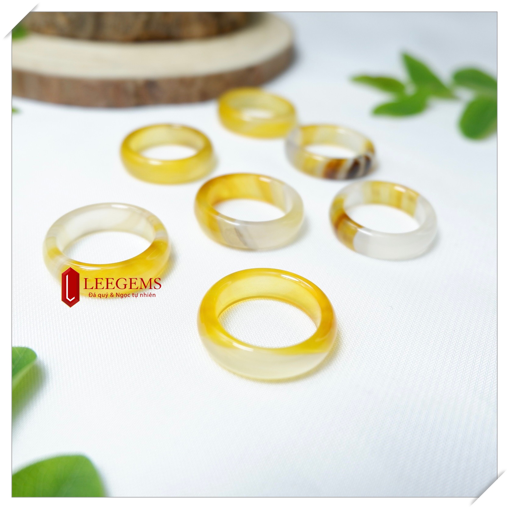 Nhẫn đá chalcedony tự nhiên nhiều màu siêu giảm giá