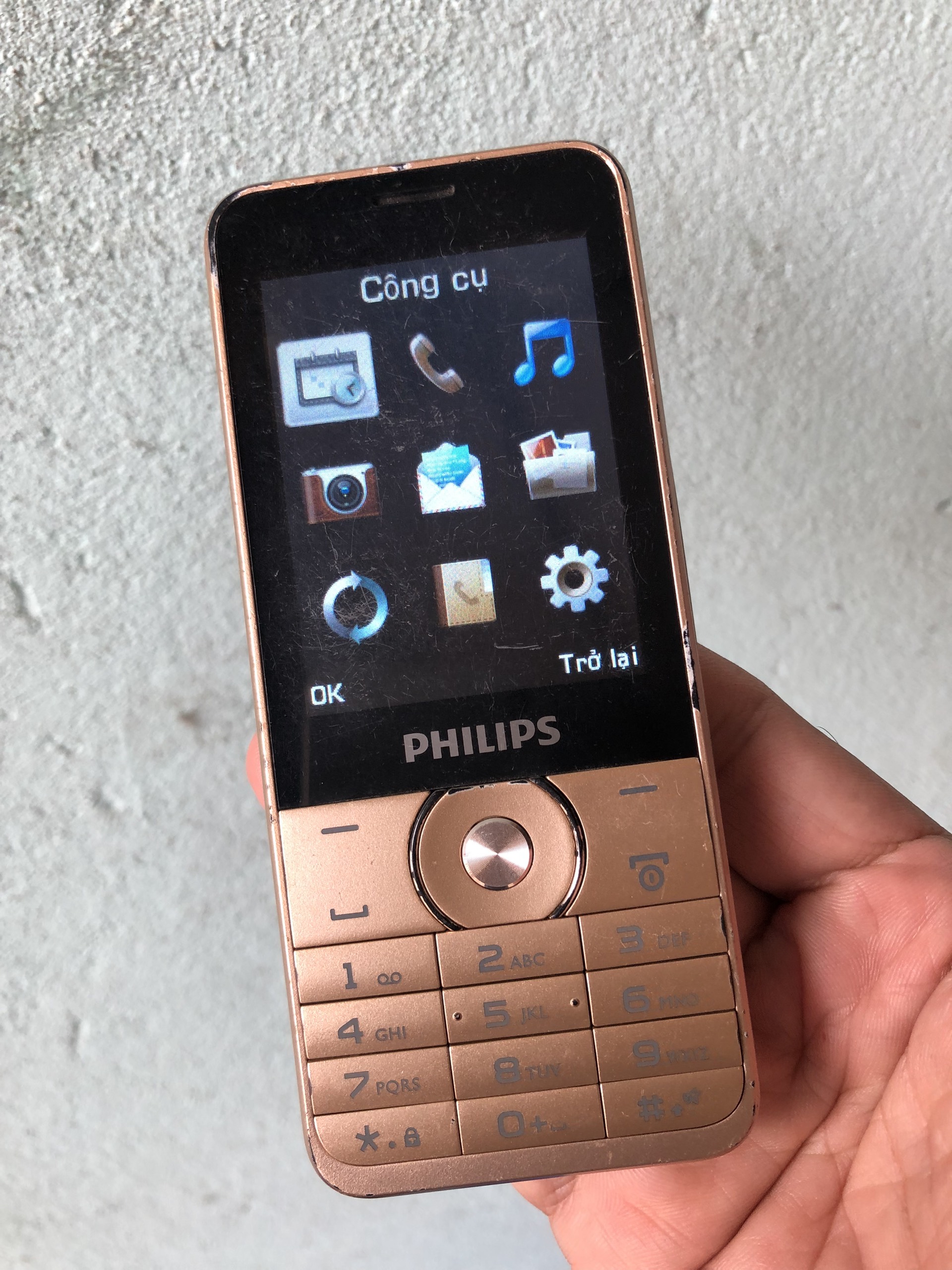 Điện thoại philips E316