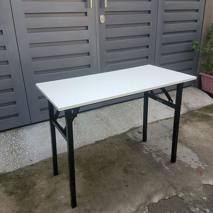 Bàn Chân sắt gấp gọn tiện lợi