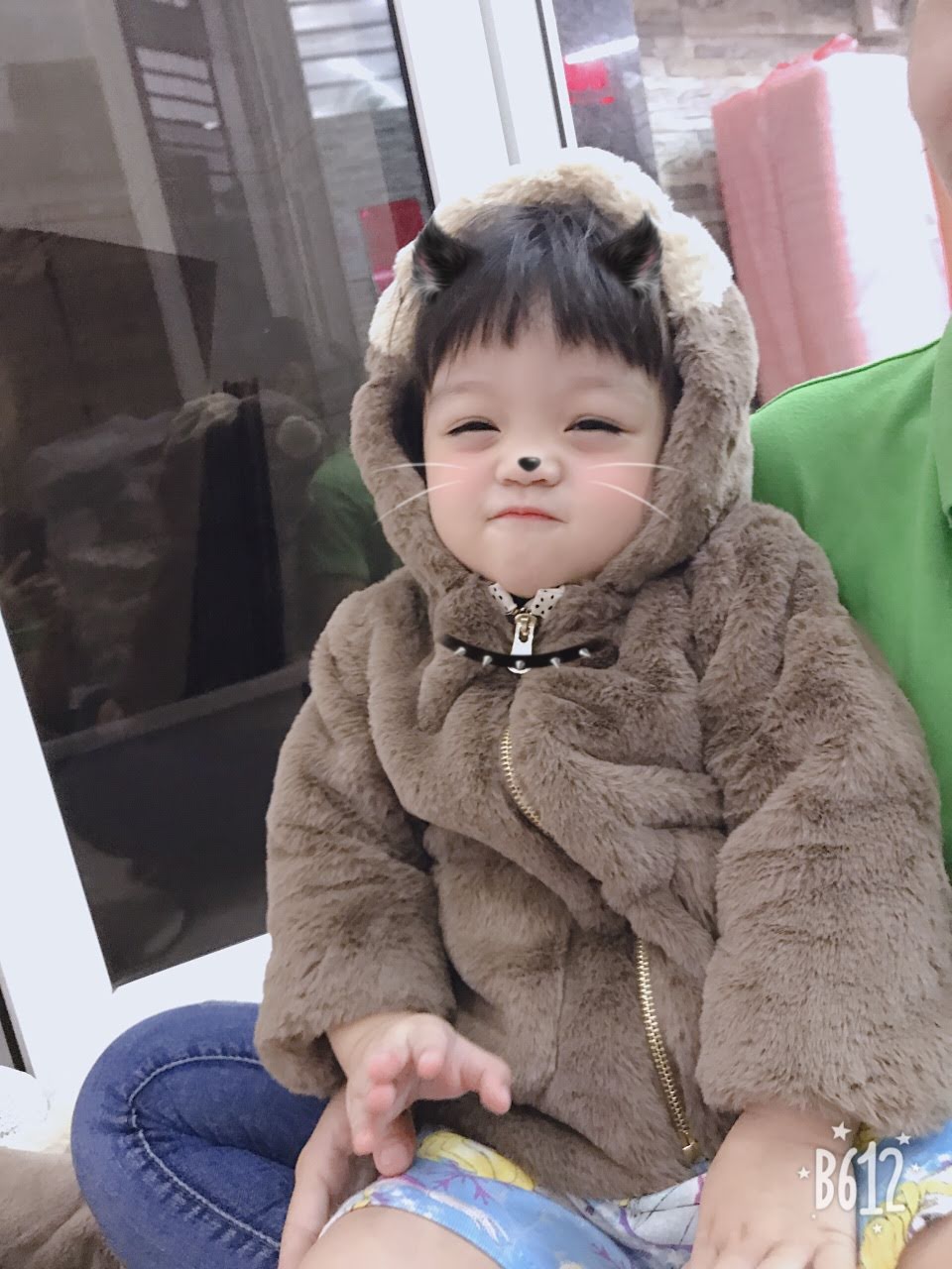Áo khoác lông thỏ dành cho bé gái từ 5 - 9 kg