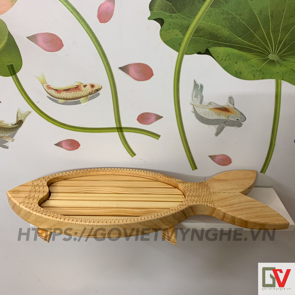 Khay gỗ trang trí sushi & sashimi nhật bản - hình con cá - dài 50cm - gỗ thông nguyen khôi