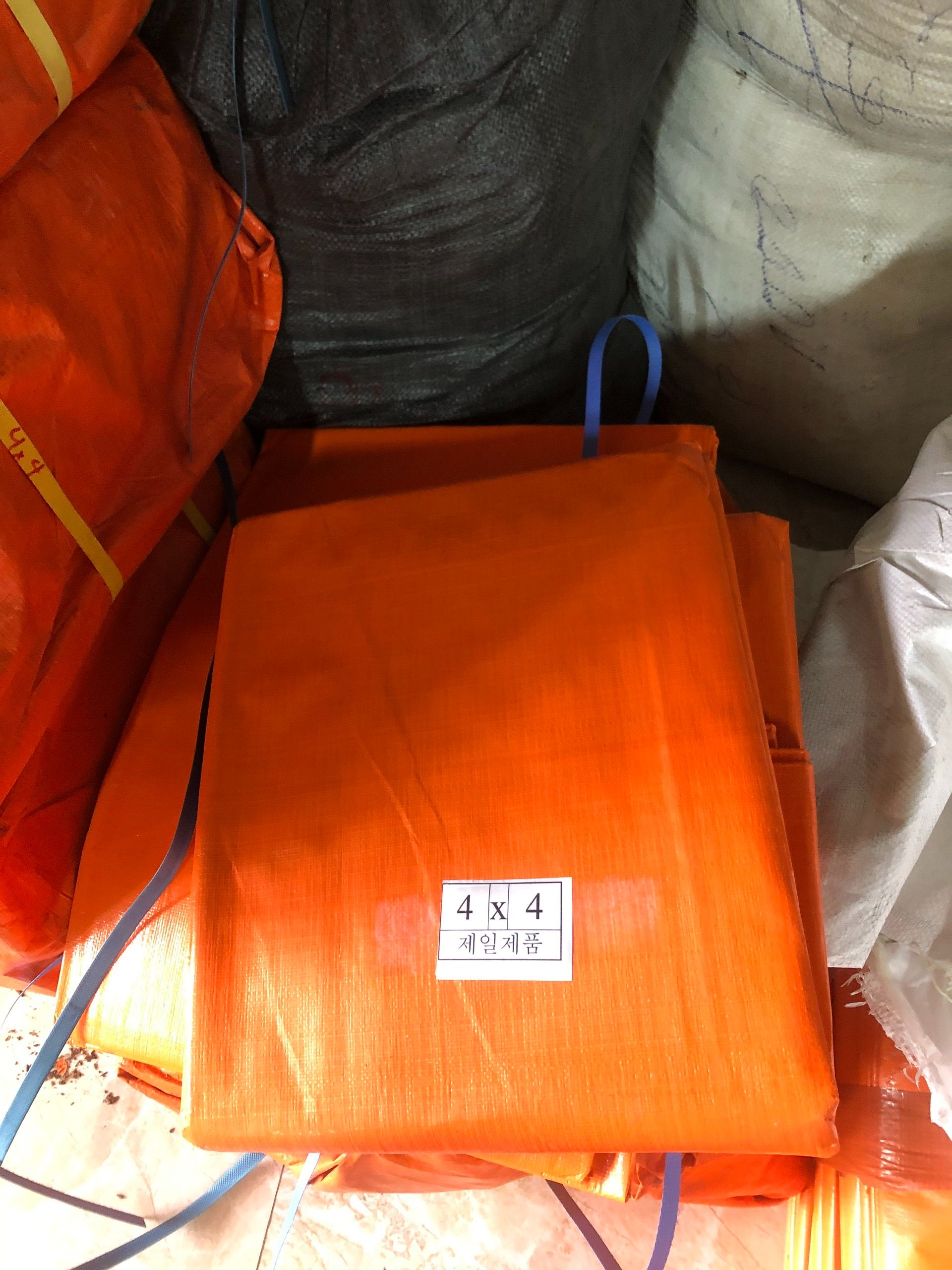 Bạt Che Nắng Mưa Ngoài Trời Kích thước 3x4 Đã Ép Nhiệt Viền và Đóng Khoen Sẵn