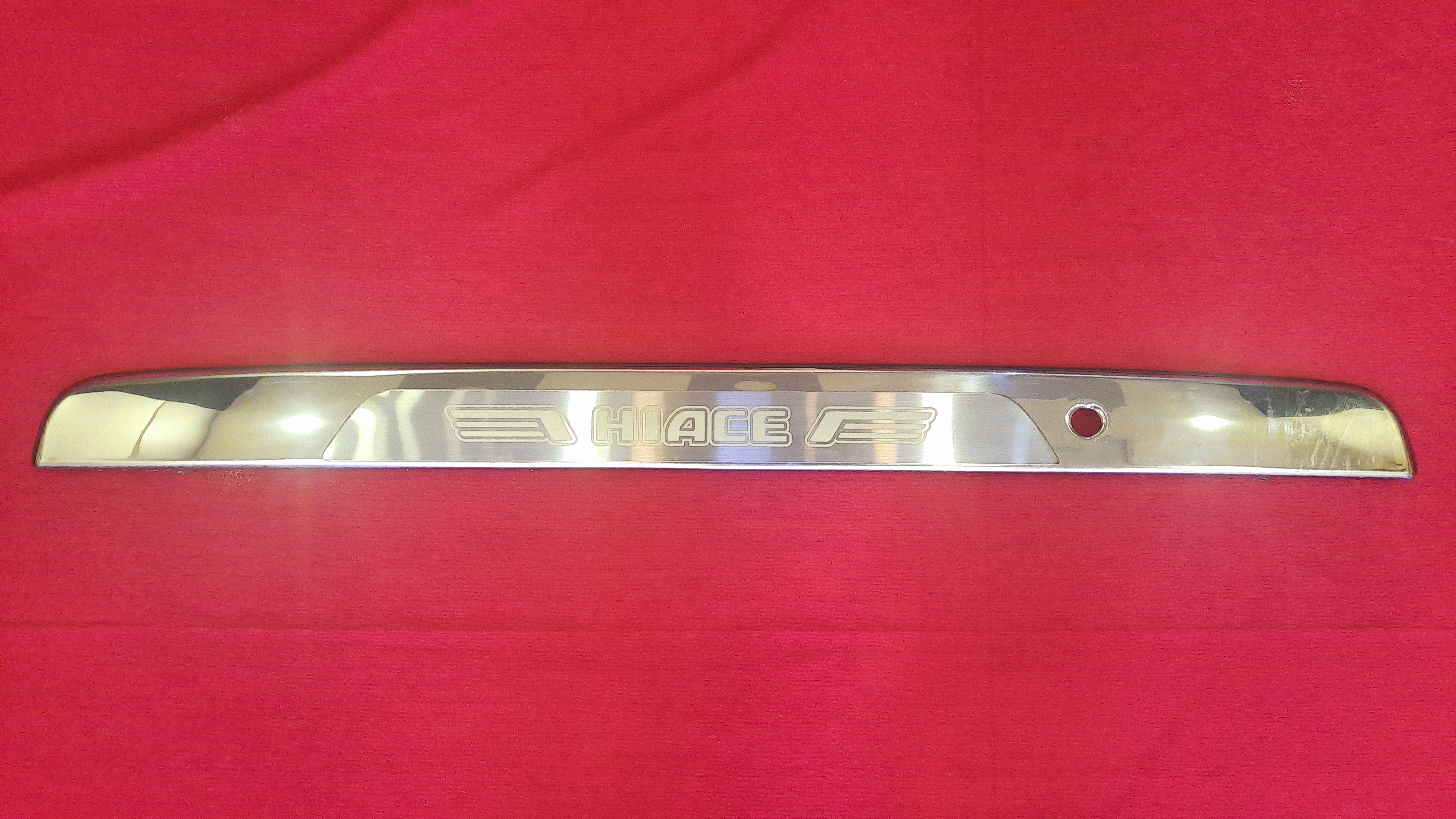 Ốp inox tay cốp toyota hiace 2005-2019