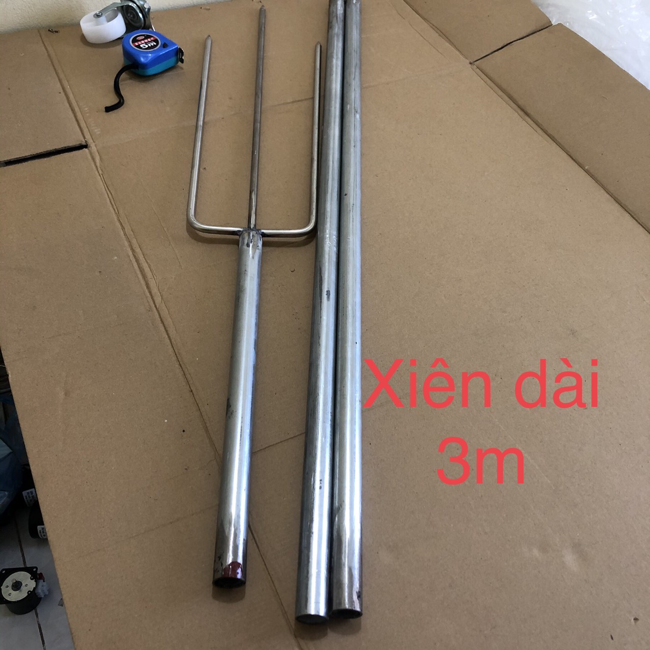 FREESHIP MAX-CAM KẾT GIÁ TỐT-Xiên nướng lắp ráp dài 300cm có ốc xoáy lắp giáp với nhauliên kết,/Xiên nướng heo sữa, cá, gà, vịt đa năng