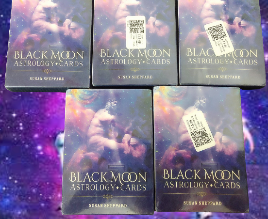 Bộ bài Tarot Black Moon Astrology
