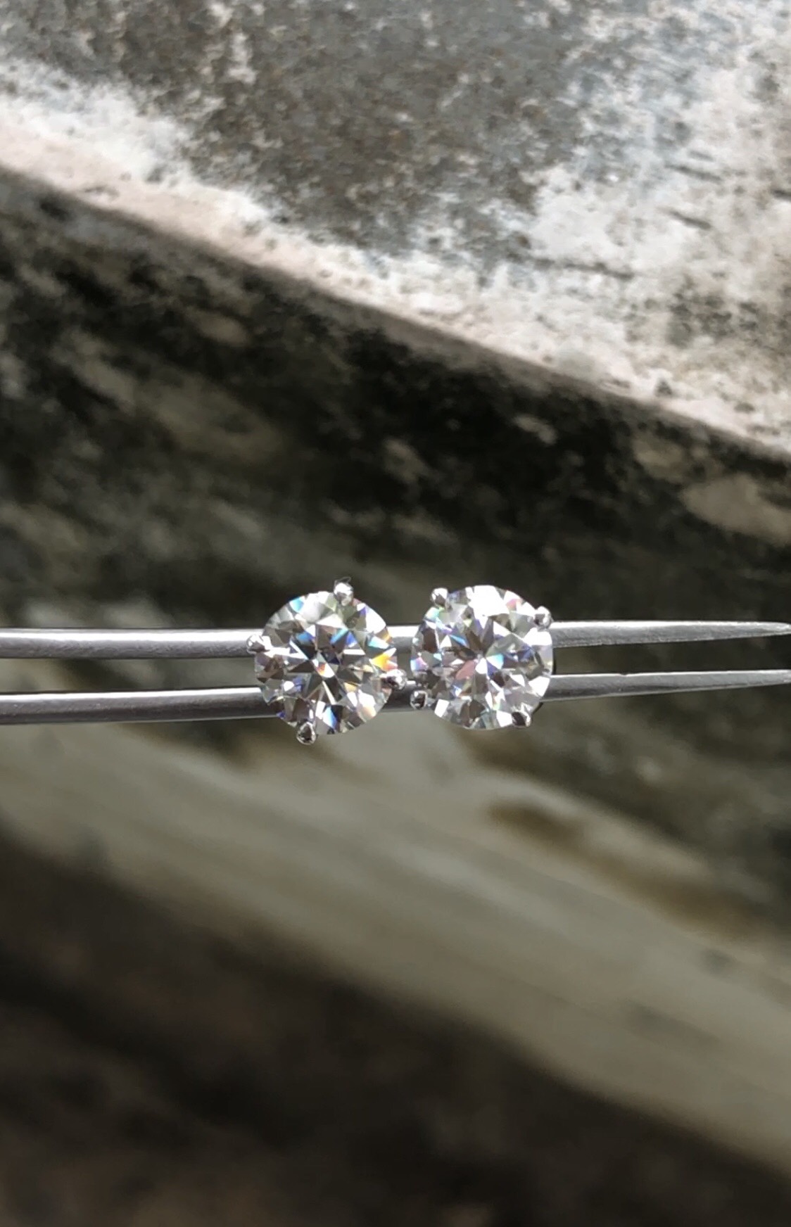 Moissanite Bông tai Moisanite: Chủ 5,4ly hoặc 6,3ly Moissanite đầy đủ kiểm định; V/À/N/G T.RẮNG 14/K- TUYỂN NHỮNG VIÊN MOISSANITE ĐẸP NHẤT