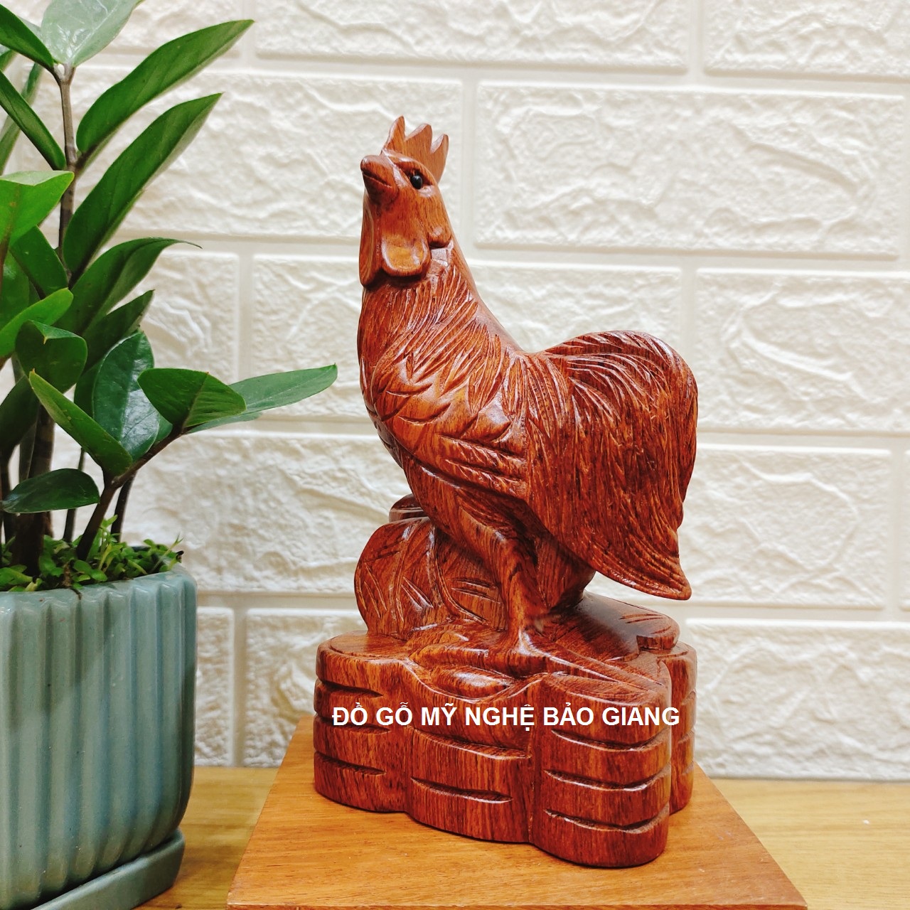Tượng con gà gỗ hương cao 20 cm