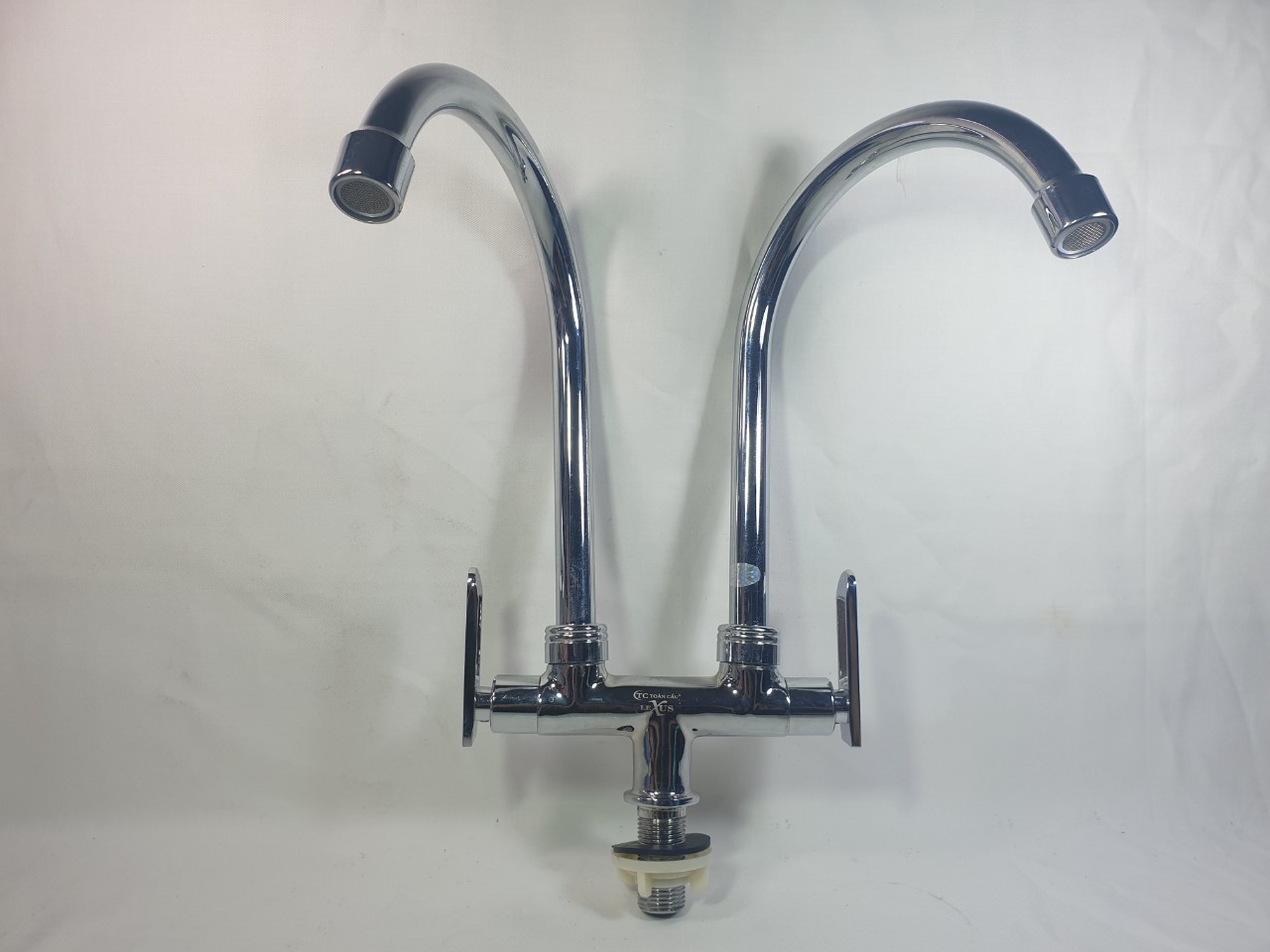 Vòi rửa chén đôi, vòi chậu 2 hộc, vòi rửa chén bát lạnh 2 đầu vòi nước mạnh sử dụng tốt