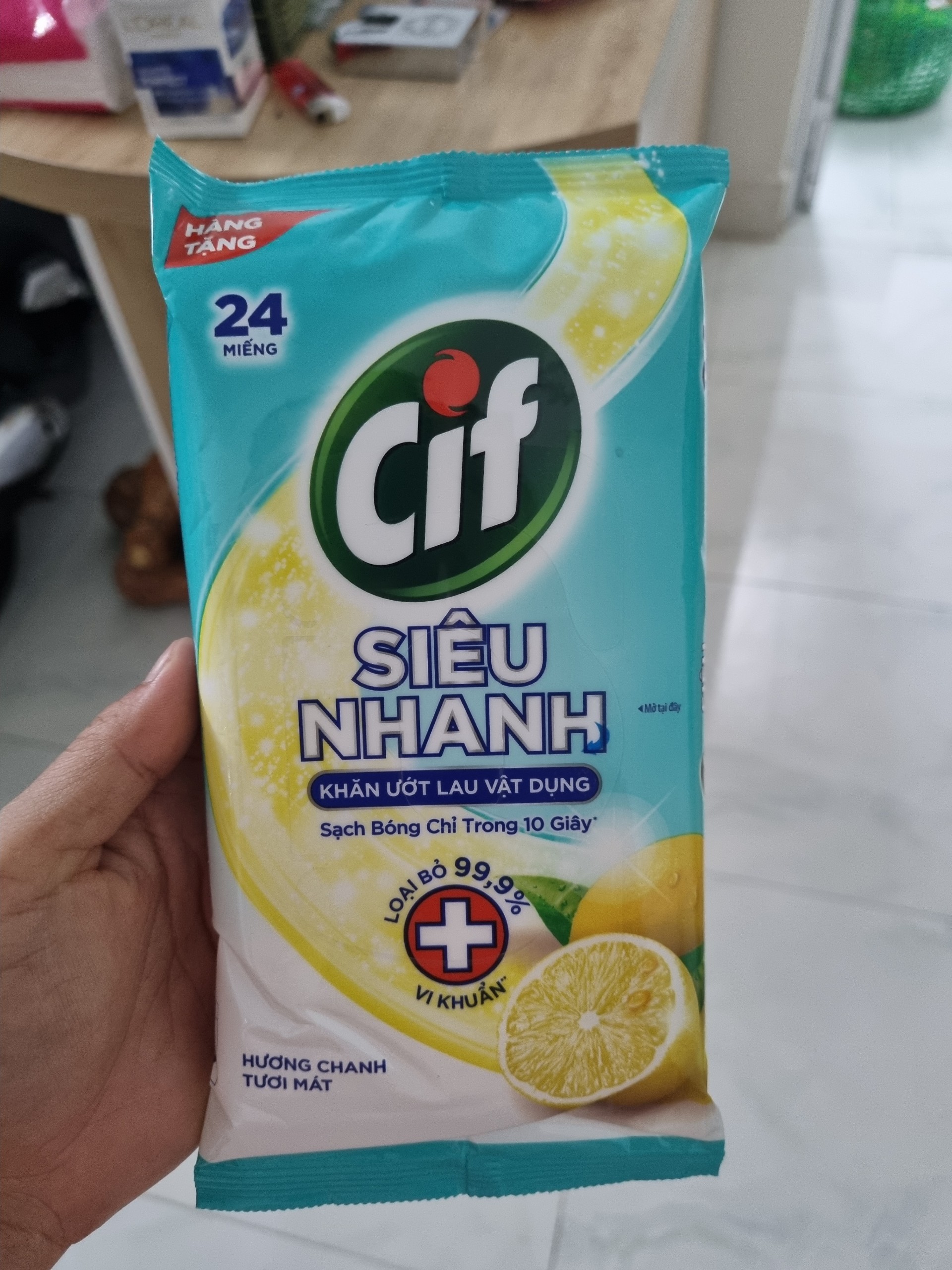Khăn ướt đa năng hương chanh CIF 24 miếng/gói