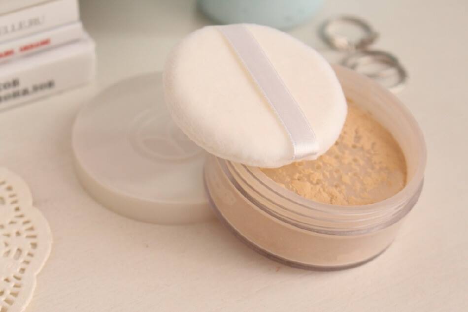 Phấn phủ dạng bột Yves Rocher 15g kiềm dầu
