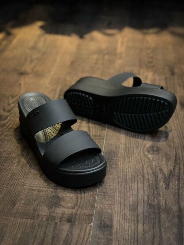 DÉP LÊ CAO GÓT CROCS-BROOKLYN