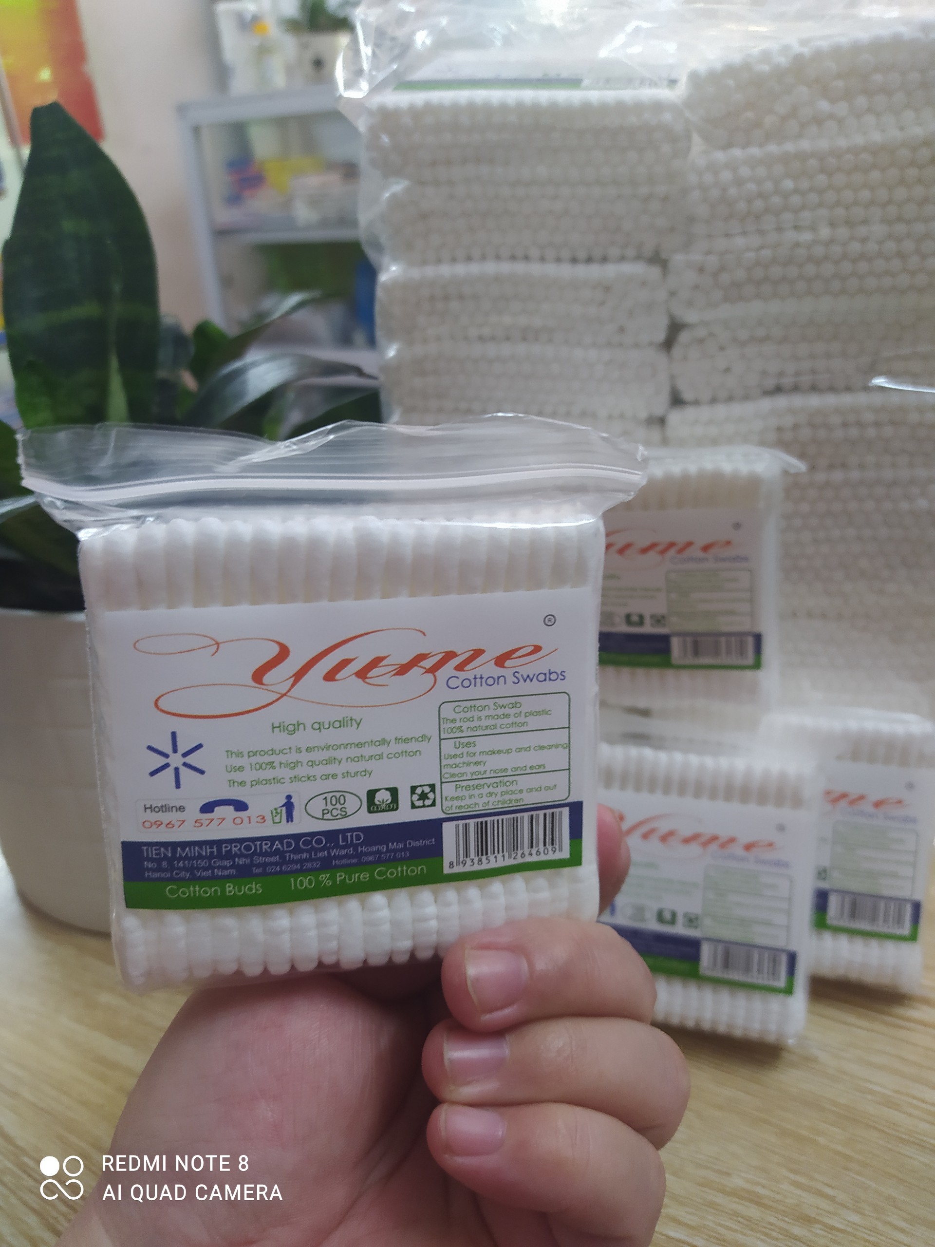 Tăm bông ngoáy tai-bông vệ sinh sinh tai mũi -yumelamf sạch các chất ẩm ,bẩn bên trong tai mũi.với 10 gói .tiện sử dụng trong gia đình