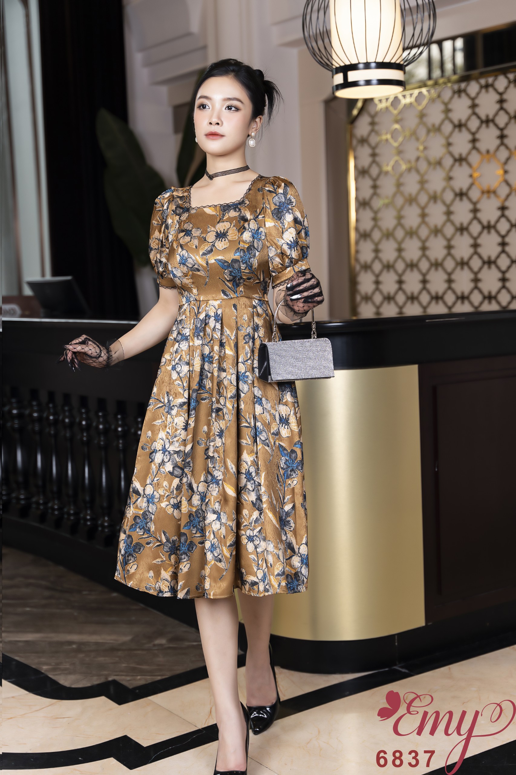 Đầm emy em6837 xoè cổ vuông