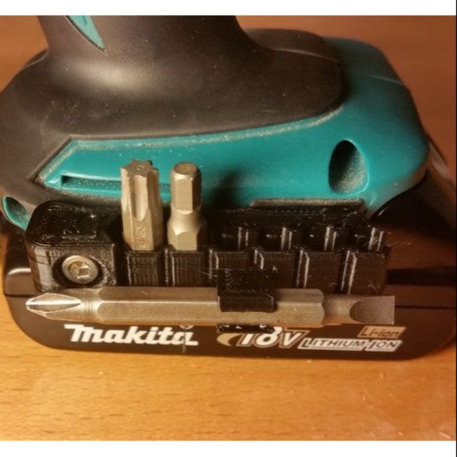 Giữ đầu vít máy makita in 3d đặc 30%