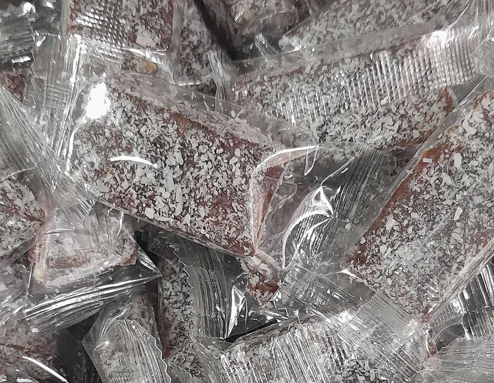 Kẹo Chuối Gừng Mè Đậu Phộng Táo Đỏ - Túi Zip 500g - Đặc Sản Bến Tre