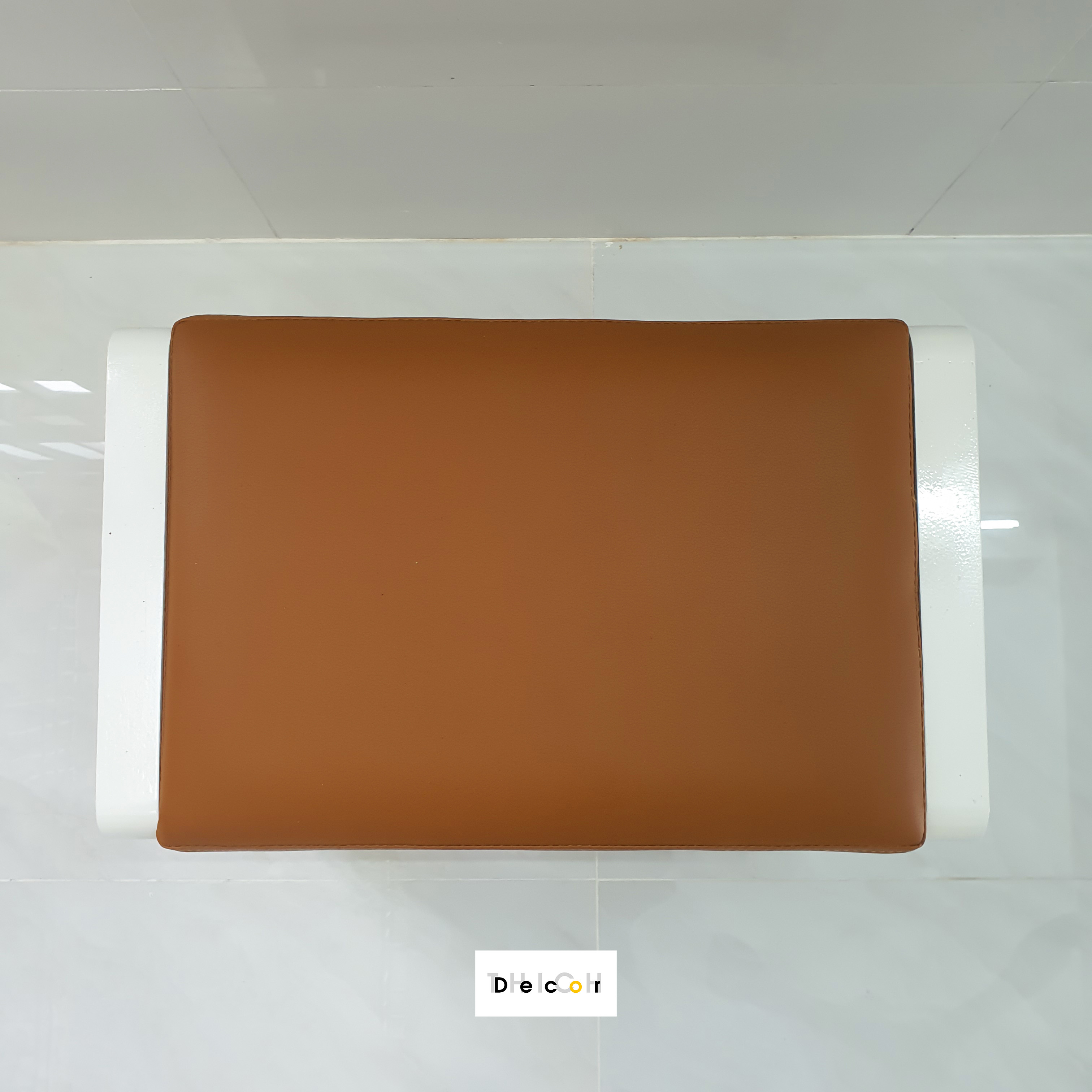 Ghế Đôn Mang Giày