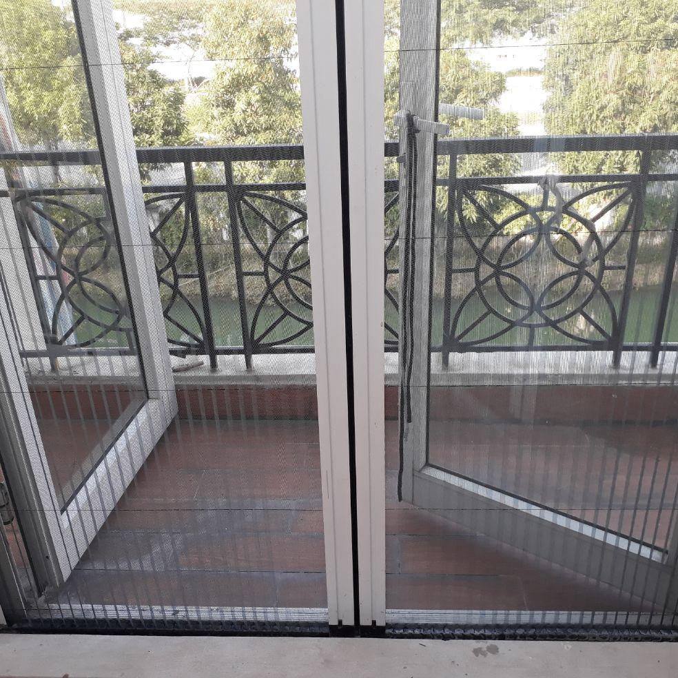 Cửa lưới chống muỗi xếp sang ngang loại 2 cánh!