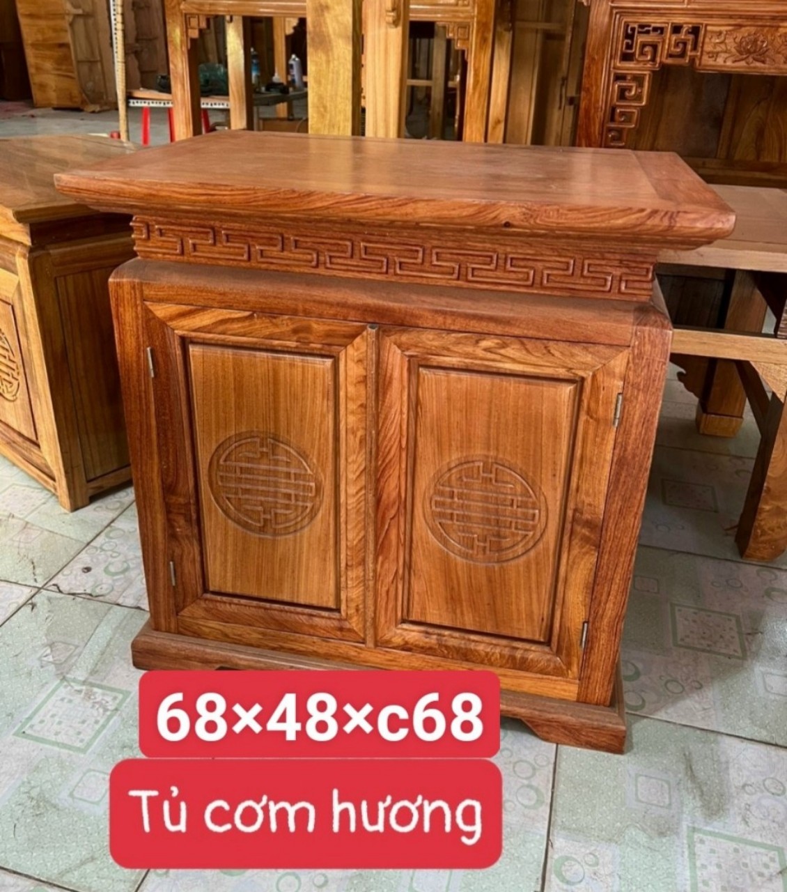 Tủ cơm cúng bàn con gỗ hương cao cấp kích thước 68x48xc68 cm